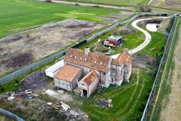 Property for Auction in Hull & East Yorkshire - Haltemprice Priory Farmhouse, Abbey Lane, Hull, Hull HU10 6FX