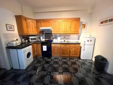 Property for Auction in Hull & East Yorkshire - Flat 3, 10-11 Albemarle Crescent, Scarborough, North Yorkshire YO11 1XS