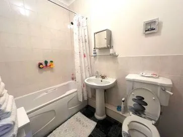 Property for Auction in Hull & East Yorkshire - Flat 3, 10-11 Albemarle Crescent, Scarborough, North Yorkshire YO11 1XS