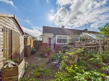 Property for Auction in Hull & East Yorkshire - 2 Manor Close, Driffield, East Riding of Yorkshire YO25 5LT