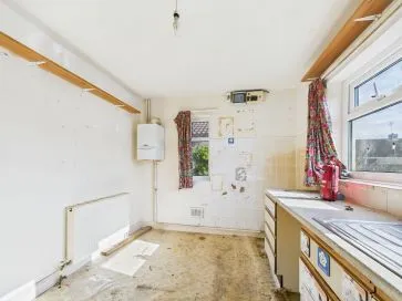 Property for Auction in Hull & East Yorkshire - 2 Manor Close, Driffield, East Riding of Yorkshire YO25 5LT