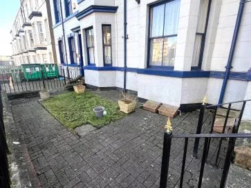 Property for Auction in Hull & East Yorkshire - Flat 3, 10-11 Albemarle Crescent, Scarborough, North Yorkshire