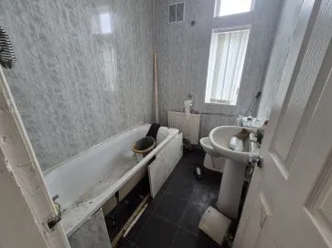 Property for Auction in Hull & East Yorkshire - The East Riding Hotel, 37 Cannon Street, Hull, East Riding of Yorkshire HU2 0AB