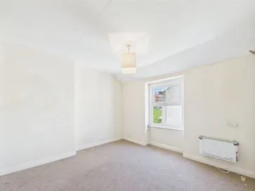 Property for Auction in Hull & East Yorkshire - 7 Blands Cliff, Scarborough, North Yorkshire YO11 1NR