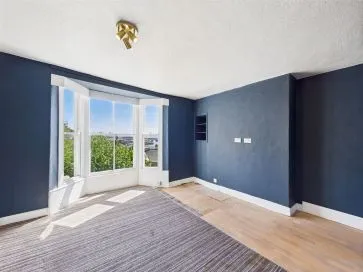 Property for Auction in Hull & East Yorkshire - 7 Blands Cliff, Scarborough, North Yorkshire YO11 1NR