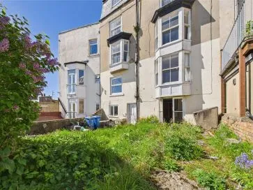 Property for Auction in Hull & East Yorkshire - 7 Blands Cliff, Scarborough, North Yorkshire YO11 1NR