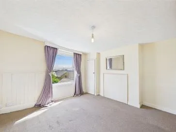 Property for Auction in Hull & East Yorkshire - 7 Blands Cliff, Scarborough, North Yorkshire YO11 1NR