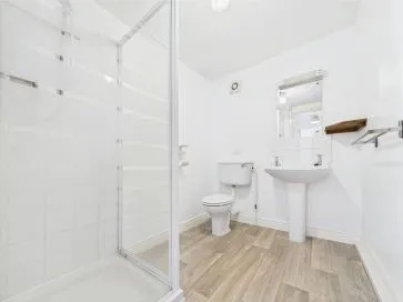 Property for Auction in Hull & East Yorkshire - 7 Blands Cliff, Scarborough, North Yorkshire YO11 1NR