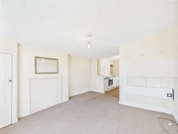 Property for Auction in Hull & East Yorkshire - 7 Blands Cliff, Scarborough, North Yorkshire YO11 1NR