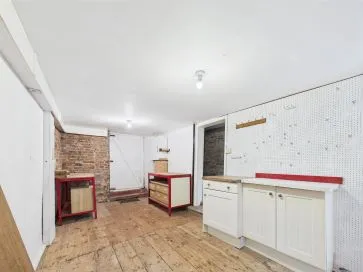 Property for Auction in Hull & East Yorkshire - 7 Blands Cliff, Scarborough, North Yorkshire YO11 1NR
