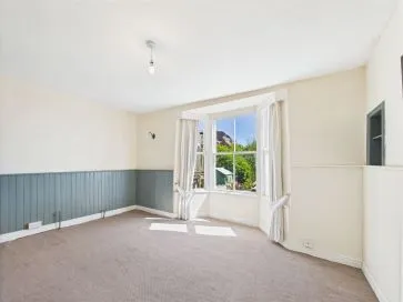 Property for Auction in Hull & East Yorkshire - 7 Blands Cliff, Scarborough, North Yorkshire YO11 1NR