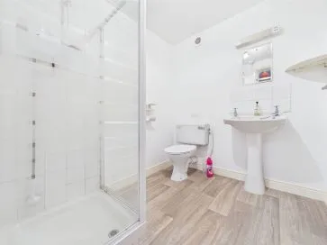 Property for Auction in Hull & East Yorkshire - 7 Blands Cliff, Scarborough, North Yorkshire YO11 1NR