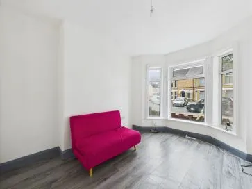 Property for Auction in Hull & East Yorkshire - 104 Goddard Avenue, Hull, Hull HU5 2BA