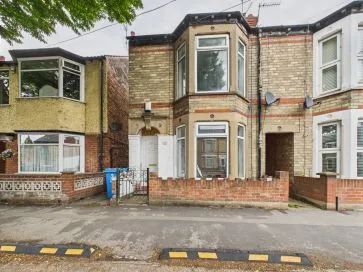 Property for Auction in Hull & East Yorkshire - 104 Goddard Avenue, Hull, Hull HU5 2BA