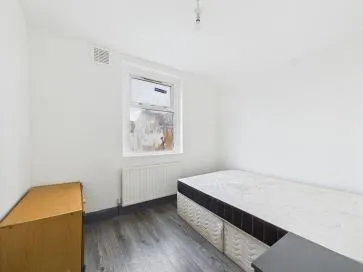 Property for Auction in Hull & East Yorkshire - 104 Goddard Avenue, Hull, Hull HU5 2BA