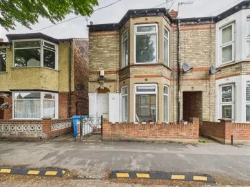 Property for Auction in Hull & East Yorkshire - 104 Goddard Avenue, Hull, Hull HU5 2BA