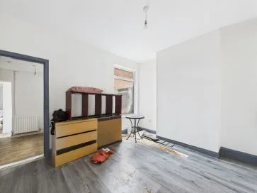 Property for Auction in Hull & East Yorkshire - 104 Goddard Avenue, Hull, Hull HU5 2BA