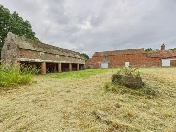 Property for Auction in Hull & East Yorkshire - Elm Tree Farm, Carr Road, Burton Pidsea, East Riding of Yorkshire HU12 9DH