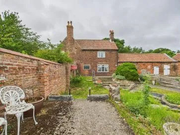 Property for Auction in Hull & East Yorkshire - Elm Tree Farm, Carr Road, Burton Pidsea, East Riding of Yorkshire HU12 9DH