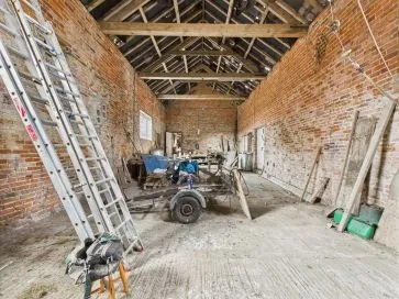 Property for Auction in Hull & East Yorkshire - Elm Tree Farm, Carr Road, Burton Pidsea, East Riding of Yorkshire HU12 9DH