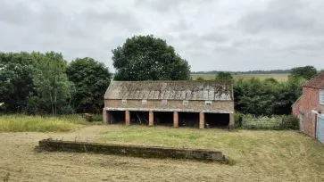 Property for Auction in Hull & East Yorkshire - Elm Tree Farm, Carr Road, Burton Pidsea, East Riding of Yorkshire HU12 9DH