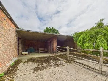Property for Auction in Hull & East Yorkshire - Elm Tree Farm, Carr Road, Burton Pidsea, East Riding of Yorkshire HU12 9DH