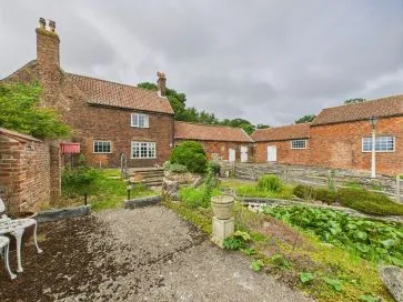 Property for Auction in Hull & East Yorkshire - Elm Tree Farm, Carr Road, Burton Pidsea, East Riding of Yorkshire HU12 9DH