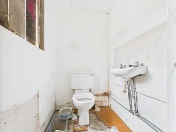 Property for Auction in Hull & East Yorkshire - 2b St. Georges Avenue, Bridlington, East Riding of Yorkshire YO15 2ED