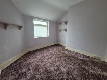 Property for Auction in Hull & East Yorkshire - 38 Queen Street, Withernsea, East Riding of Yorkshire HU19 2AQ