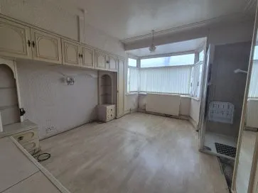 Property for Auction in Hull & East Yorkshire - 38 Queen Street, Withernsea, East Riding of Yorkshire HU19 2AQ