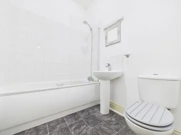 Property for Auction in Hull & East Yorkshire - Flat 3 Salter House, 10-11 Wright Street, Hull, East Riding of Yorkshire HU2 8HU