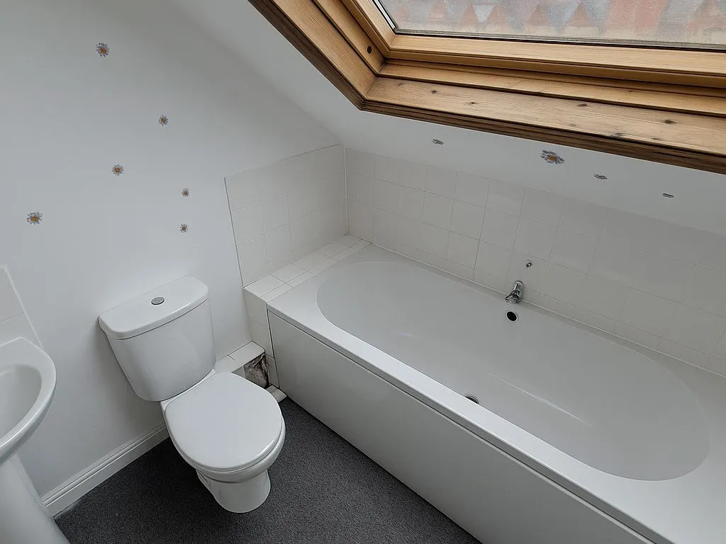 Station Avenue, Filey, North Yorkshire, YO14 9AE - Online Auctions