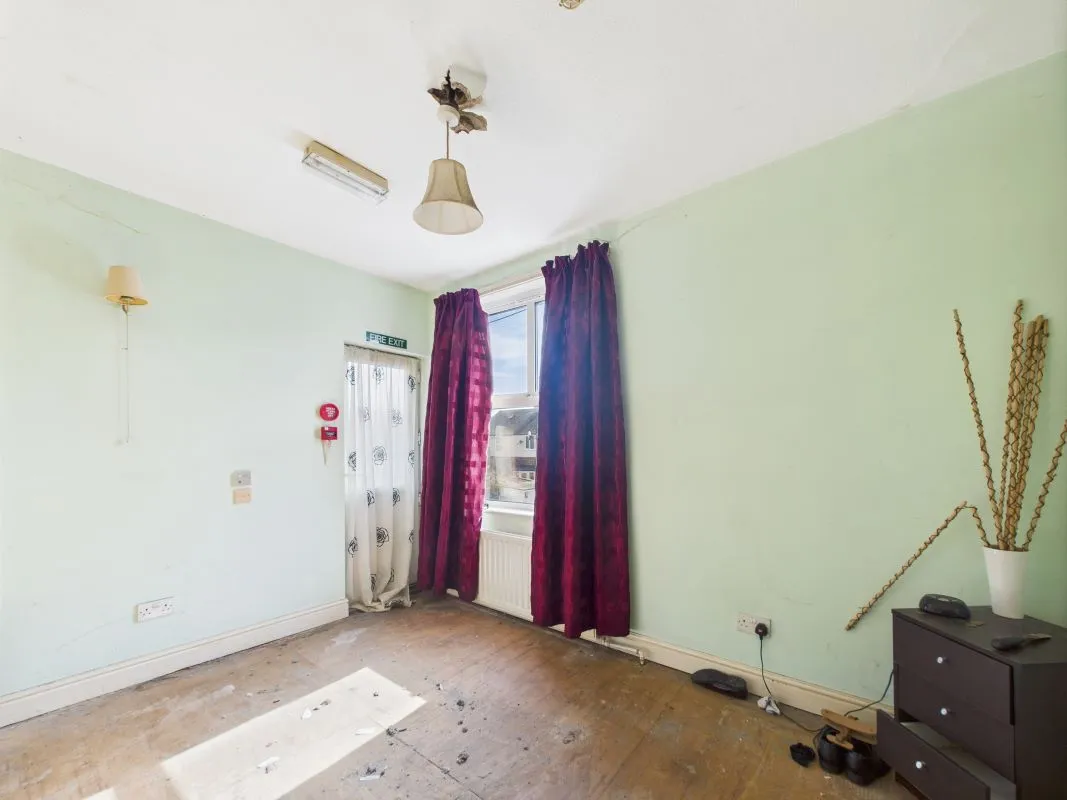 Station Avenue, Bridlington, East Yorkshire, YO16 4LZ - Online Auctions