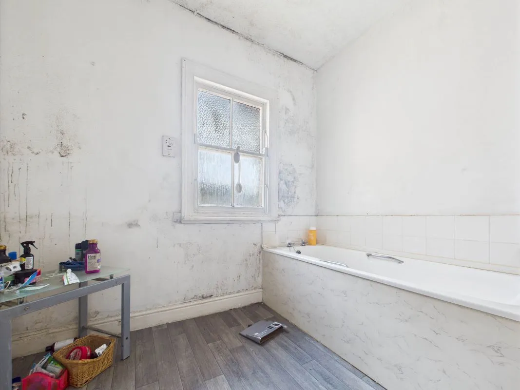 Station Avenue, Bridlington, East Yorkshire, YO16 4LZ - Online Auctions