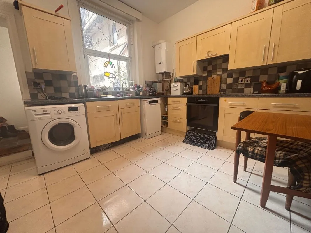 Esplanade, Scarborough, North Yorkshire, YO11 2AY - Online Auctions