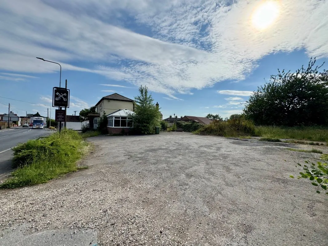 Cross Keys, Moor End, Holme-on-Spalding-Moor, York, North Yorkshire, YO43 4DR - Online Auctions
