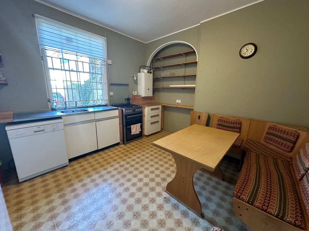 Walmer, Deal, Kent, CT14 7DX - Online Auctions