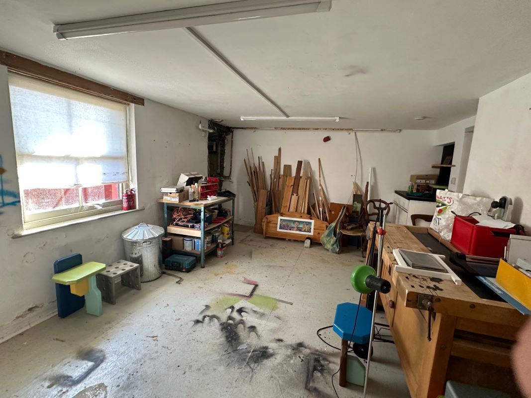 Walmer, Deal, Kent, CT14 7DX - Online Auctions