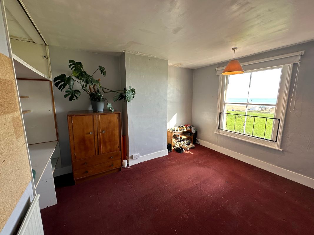 Walmer, Deal, Kent, CT14 7DX - Online Auctions