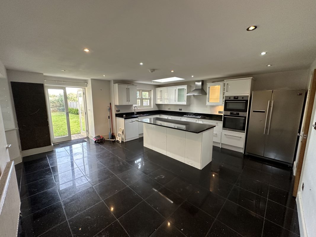 London Road, Sevenoaks, Kent, TN13 2TQ - Online Auctions