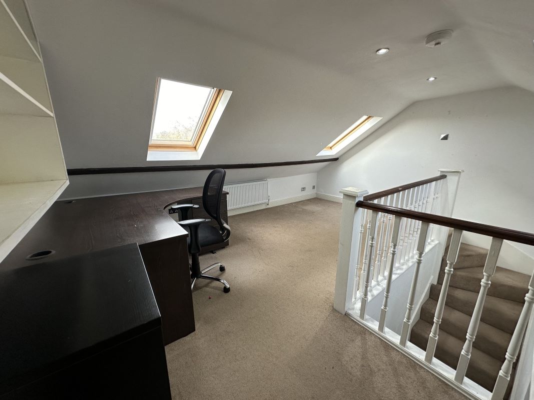 London Road, Sevenoaks, Kent, TN13 2TQ - Online Auctions