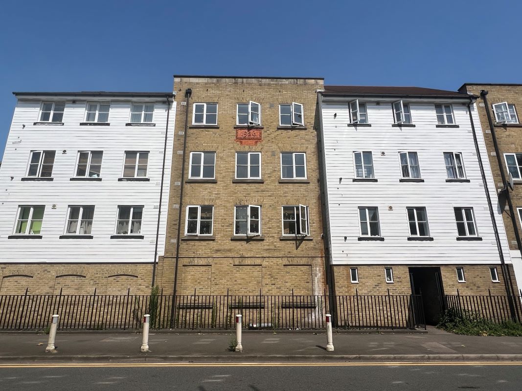 Russell Quay, West Street, Gravesend, Kent, DA11 0BP - Online Auctions