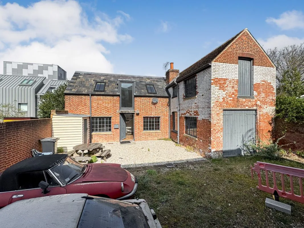 Canterbury, Kent, CT1 3JP - Online Auctions