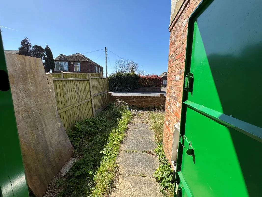 Halfway Road, Sheerness, Kent, ME12 3AA - Online Auctions