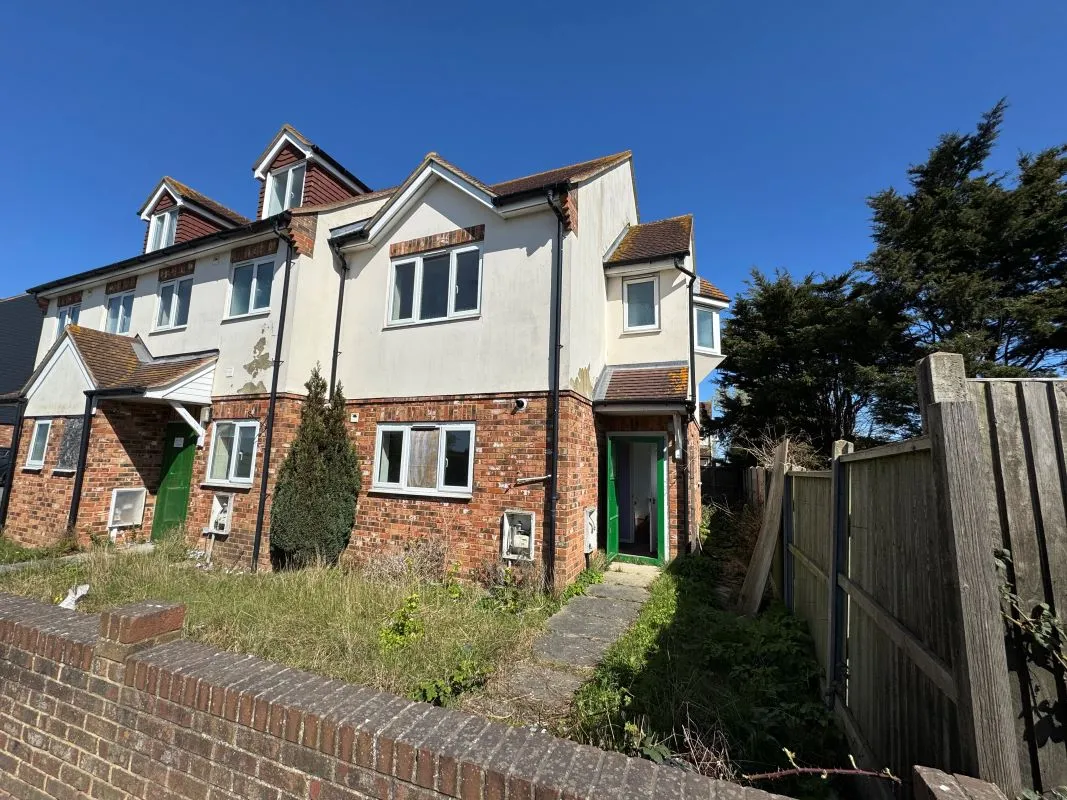 Halfway Road, Sheerness, Kent, ME12 3AA - Online Auctions