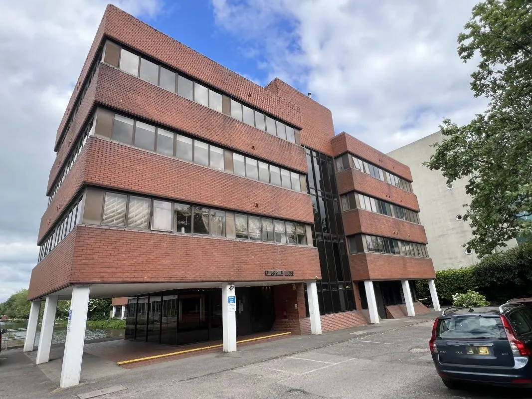 Kingfisher House, Aylesbury, Buckinghamshire, HP21 7FS - Online Auctions