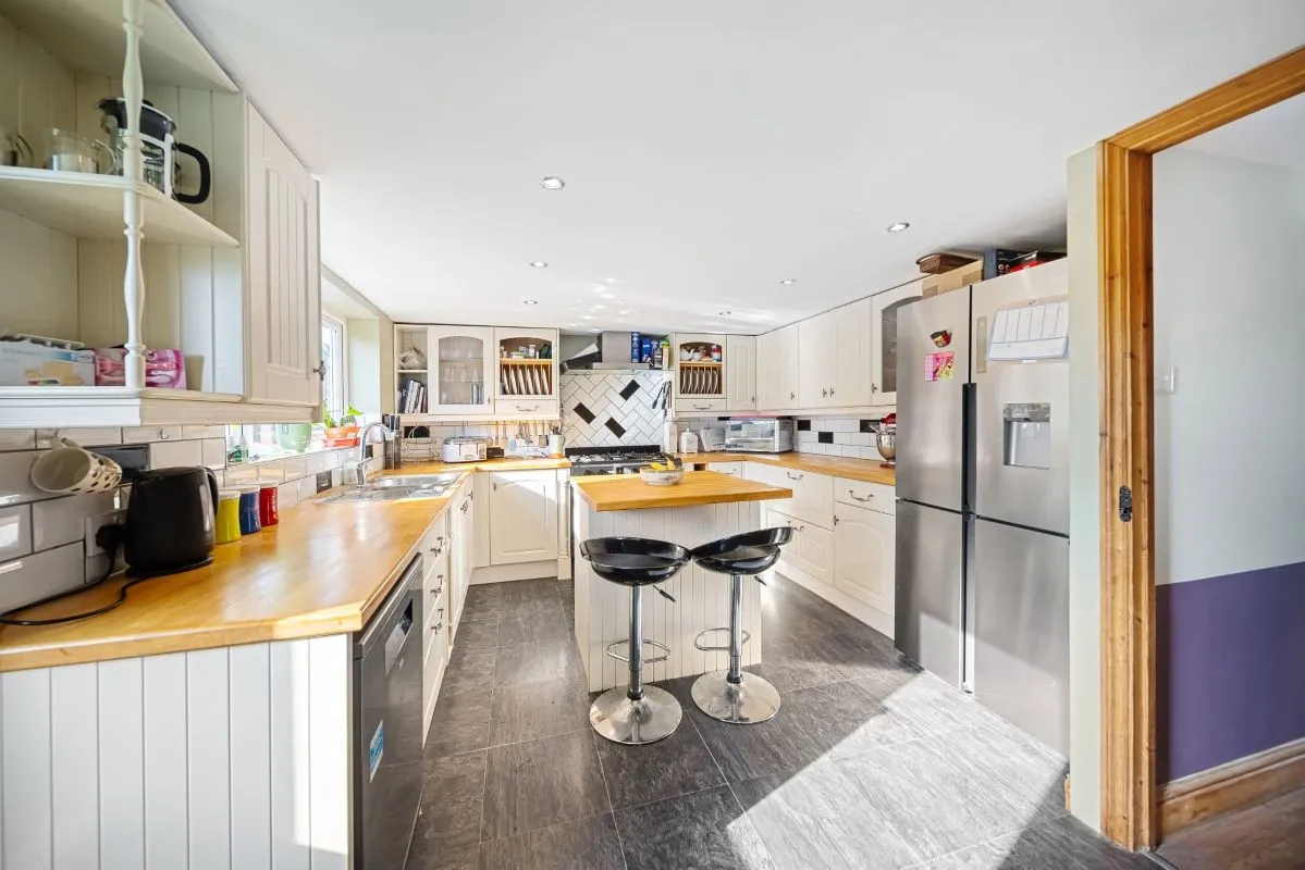 Larkfield, Aylesford, Kent, ME20 6SA - Online Auctions