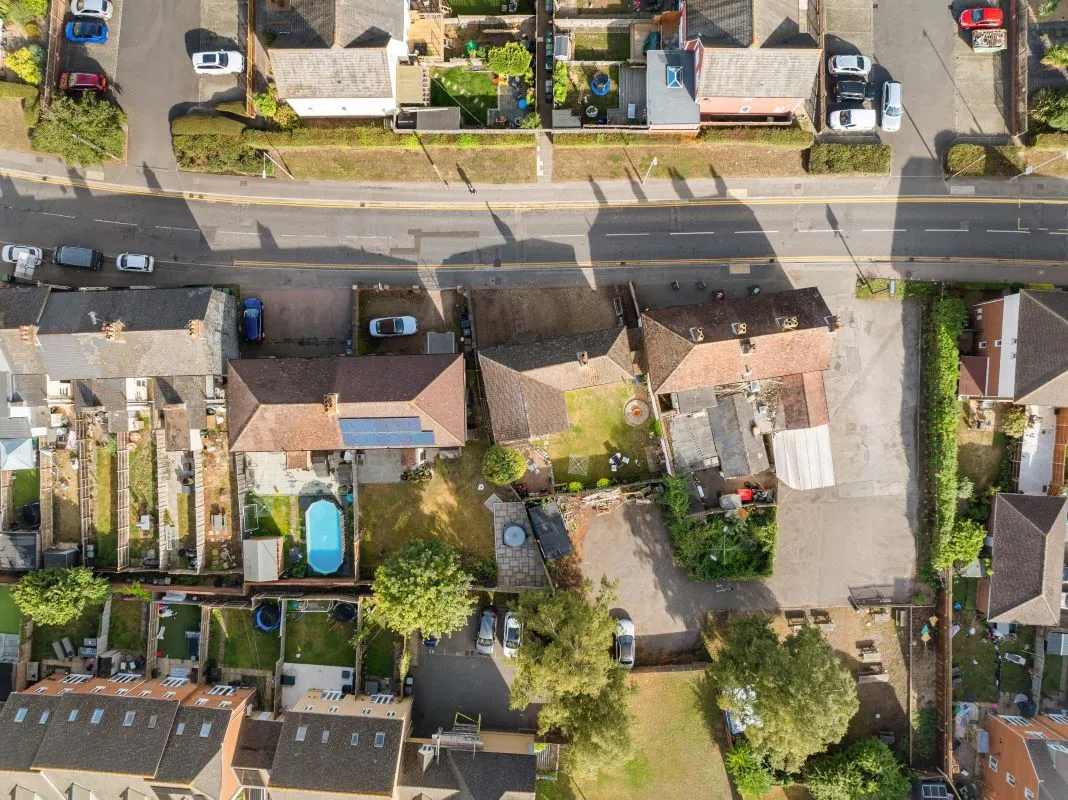 Larkfield, Aylesford, Kent, ME20 6SA - Online Auctions