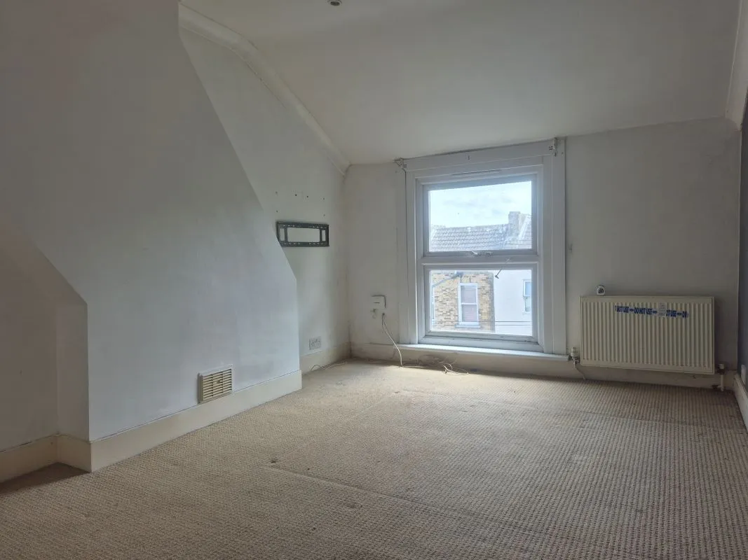 133 Wellington Street, Gravesend, Kent, DA12 1JE - Online Auctions