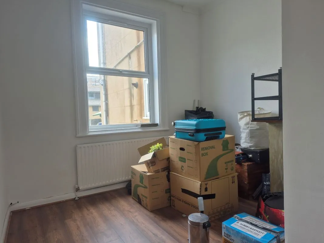 Gravesend, Kent, DA12 1BJ - Online Auctions